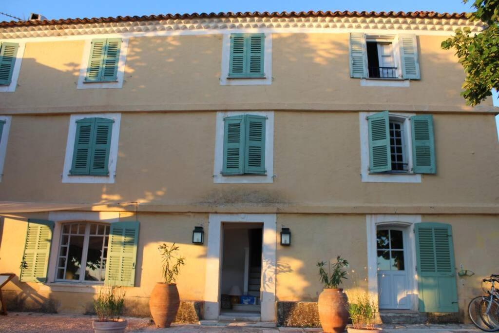 Villa Bastide Au Milieu Des Vignes Et Des Oliviers Aups Exterior foto
