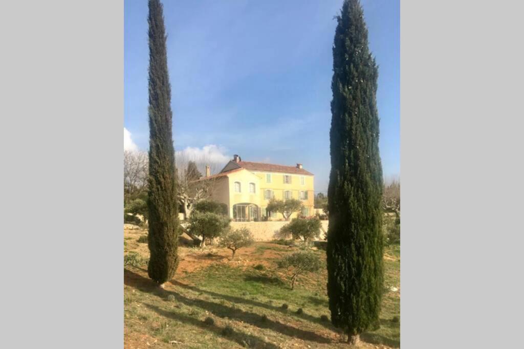 Villa Bastide Au Milieu Des Vignes Et Des Oliviers Aups Exterior foto